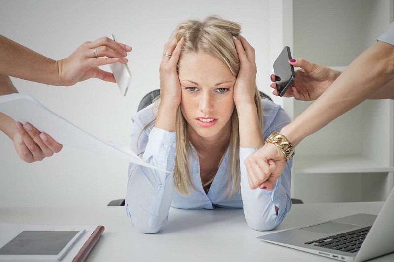 Stress kéo dài có thể gây hói đầu khi còn trẻ